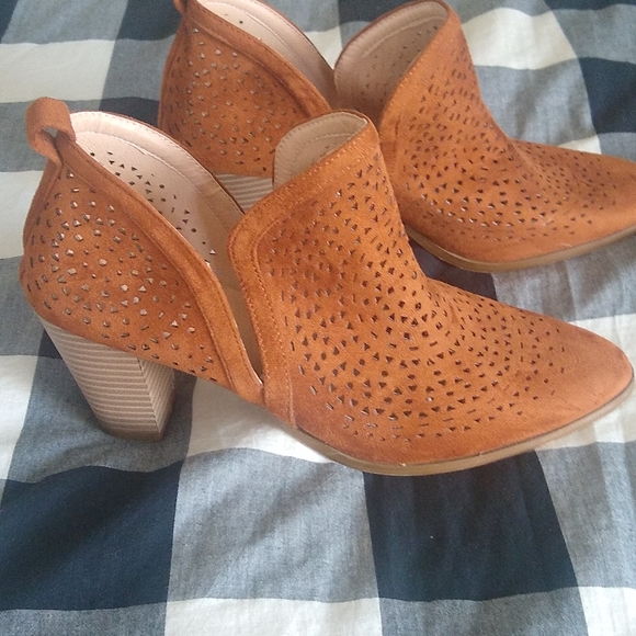 🍭Cute Brown Booties - Picture 2 of 5